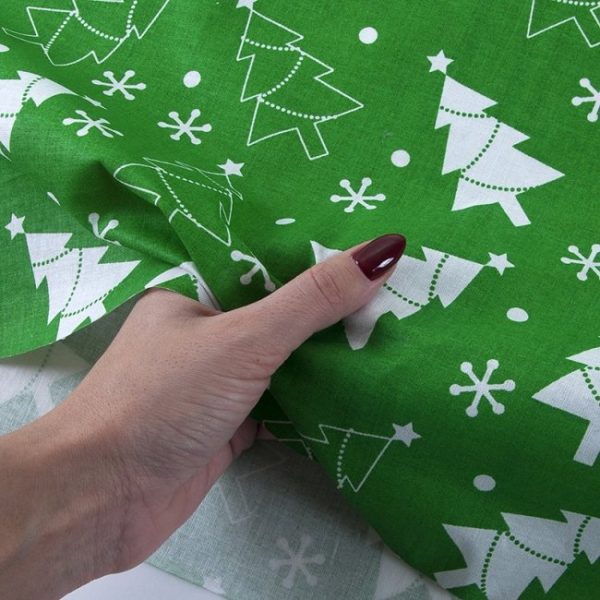 купить ткань поплин оптом Новогодние елочки Зеленый